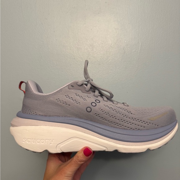 Women’s Saucony Hurricane 25 - Picture 4 of 14